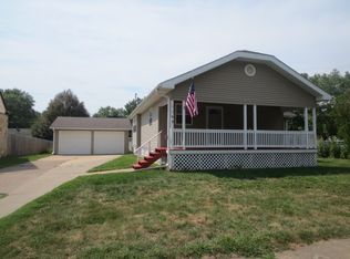 1169 8th Ave S, Clinton, IA 52732