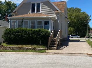 112 Roselawn Ave, Muscatine, IA 52761