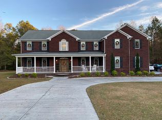 201 W Mohawk Trl, Jacksonville, NC 28546