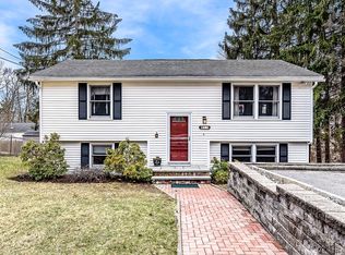 13 High St, Ayer, MA 01432