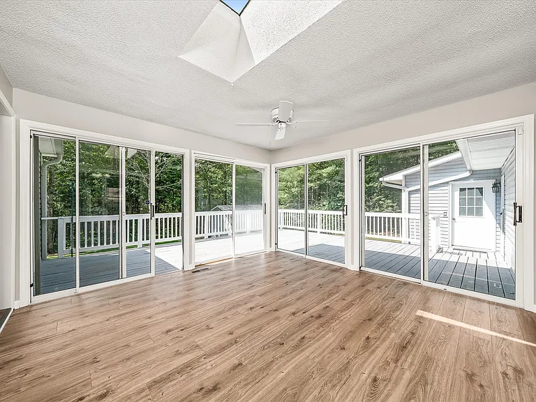 150 Pomeroy Dr — Photo 16