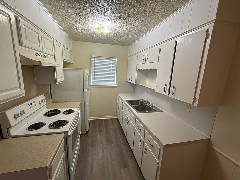 2902 Lake Rd — Photo 8