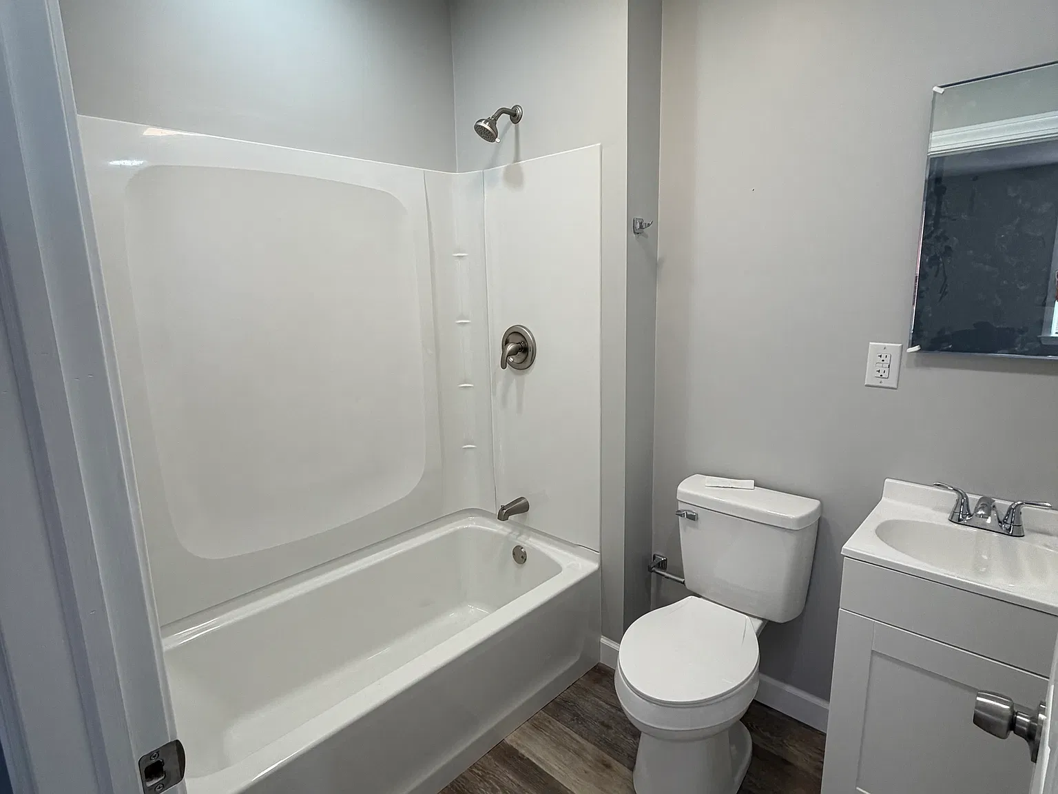 2 bed, $1,700 — Photo 3