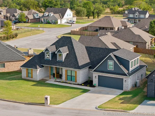 8460 Overlook Trl, Claremore, OK 74019
