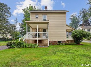 10 Middle Lane, Simsbury, CT 06070