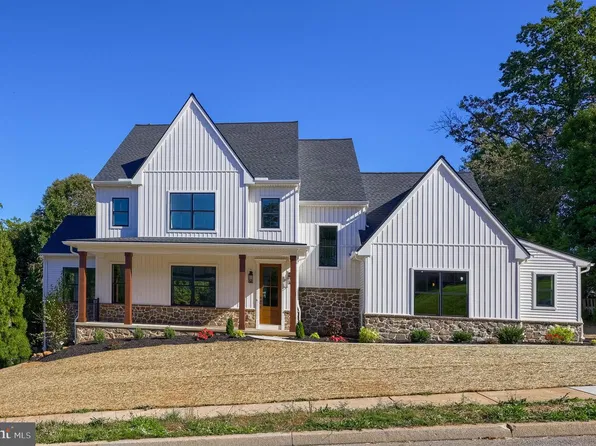 905 Aspen Lane Red, Lion, PA 17356