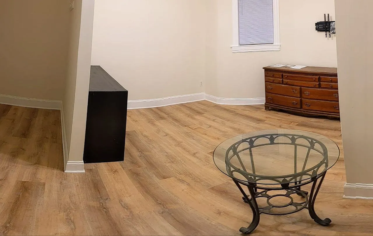 Studio, 400 sqft, $1,500 — Photo 1