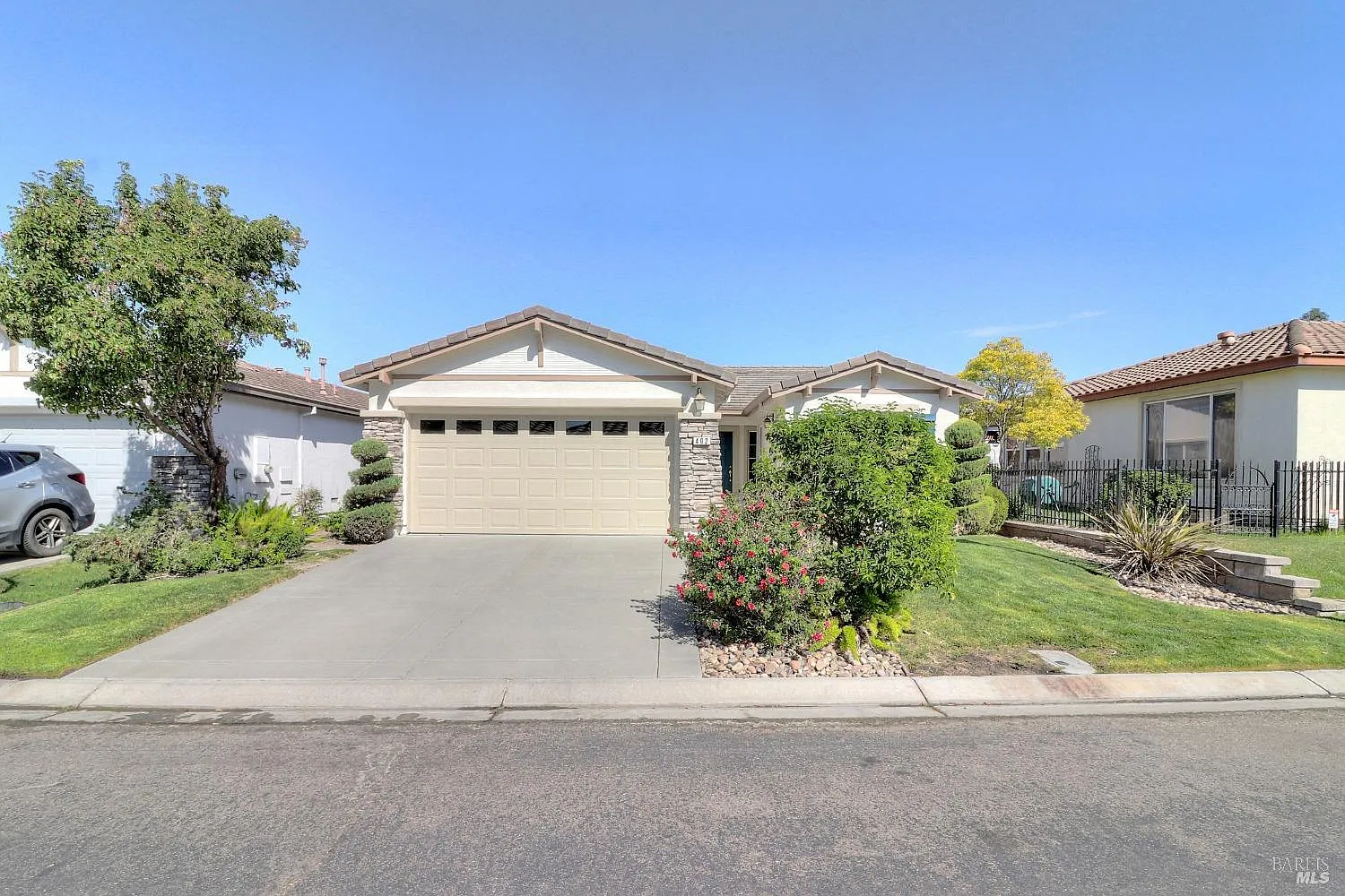 402 Branchwood Drive photo 1