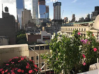 Rented by R New York