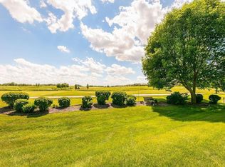 1165 Gallery Ln, Chaska, MN 55318