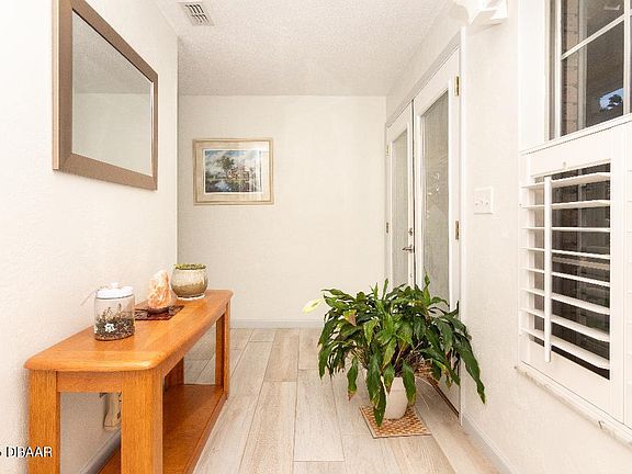5th image of 26 Sunny Beach Dr
