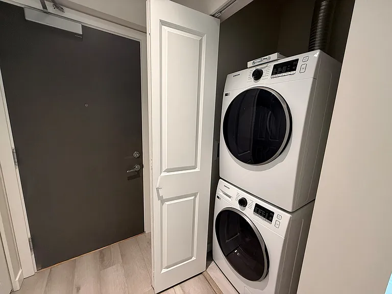 1182 Westwood St — Photo 100