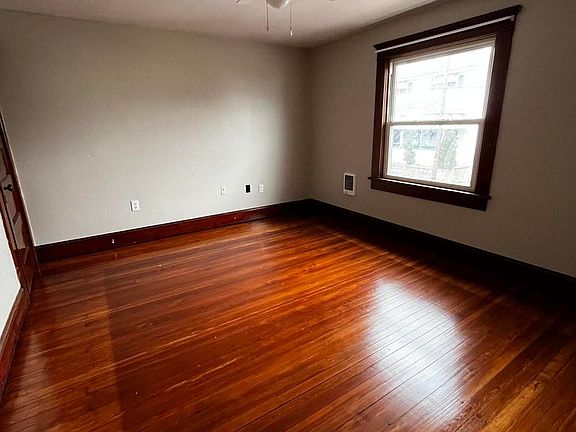 2nd image of 210 Fairchild St #2
