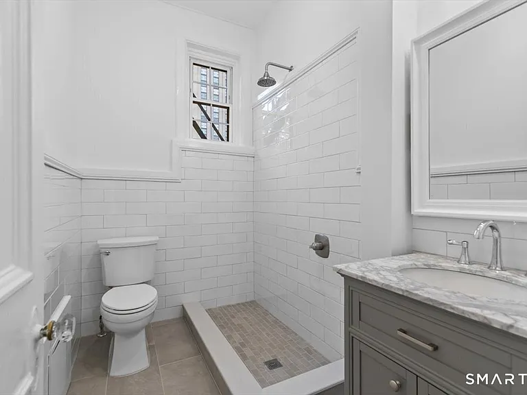 284 Orange St #404 — Photo 12