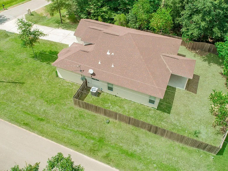 10572 Twin Oak Dr — Photo 44