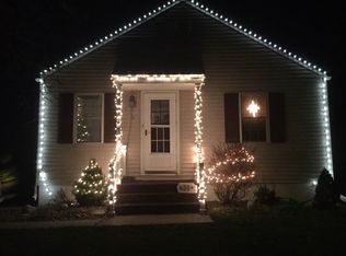 739 E 3rd St, Hastings, NE 68901