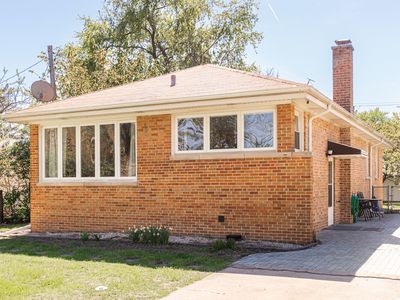 7612 Niles Center Rd, Skokie, IL, 60077