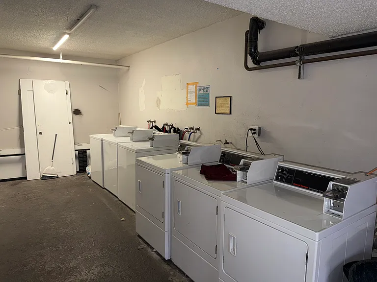 926 N Ardmore Ave #16 — Photo 23