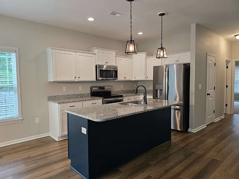 205 Buckeye Ct N — Photo 9