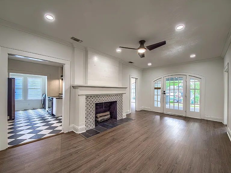 518 Queen Anne Ct — Photo 5