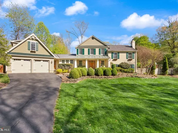 11809 Wayland St, Oakton, VA 22124