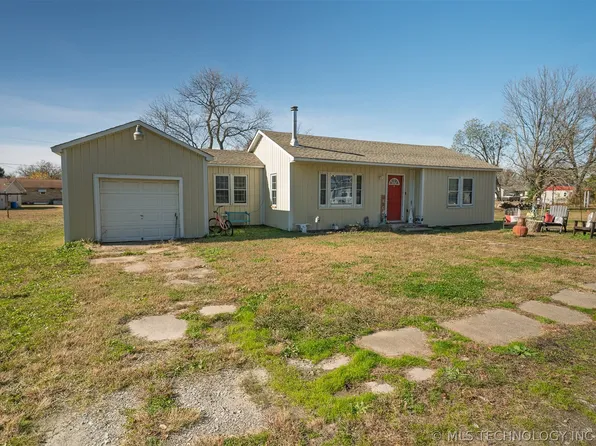 157 S Springfield St, Welch, OK 74369