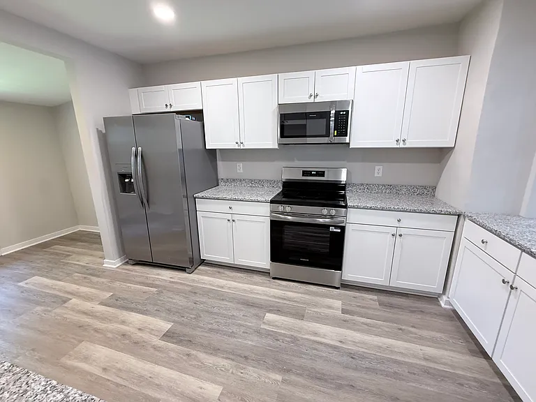 3434 Parkwood Ave — Photo 6