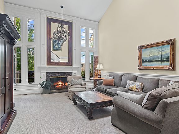 3rd image of 167 Tantallon Ln