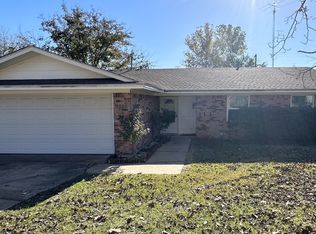 1023 Patricia Dr, Sherman, TX 75090