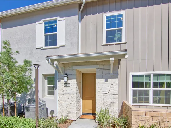 22861 Acoustic Dr, Santa Clarita, CA 91350