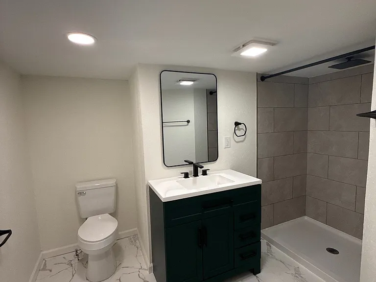 632 W Wisconsin Ave — Photo 30