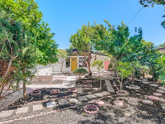 4th image of 1267 Torrance Ave