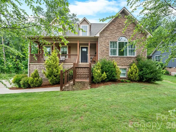 124 Maplewood Ct, Hudson, NC 28638