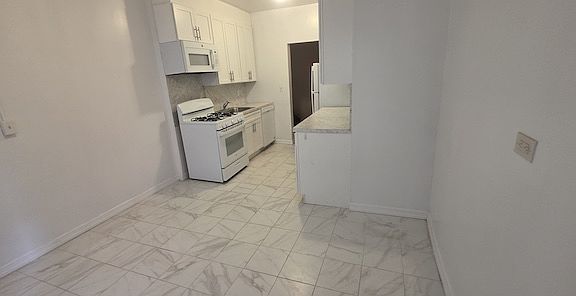 5th image of 41-00 43rd Ave #3W