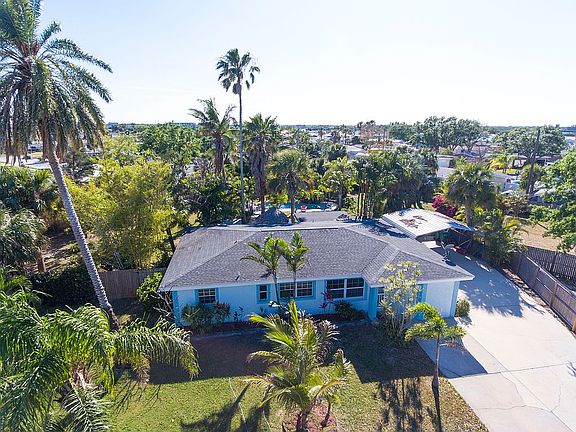 Coconut Corner Resort & Spa.