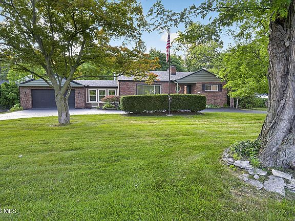 4th image of 4130 Whiteford Rd