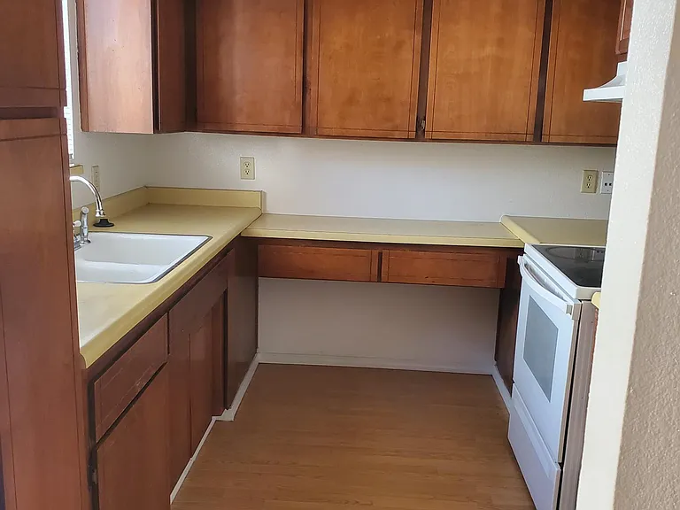 325 Pearson Dr #3 — Photo 3