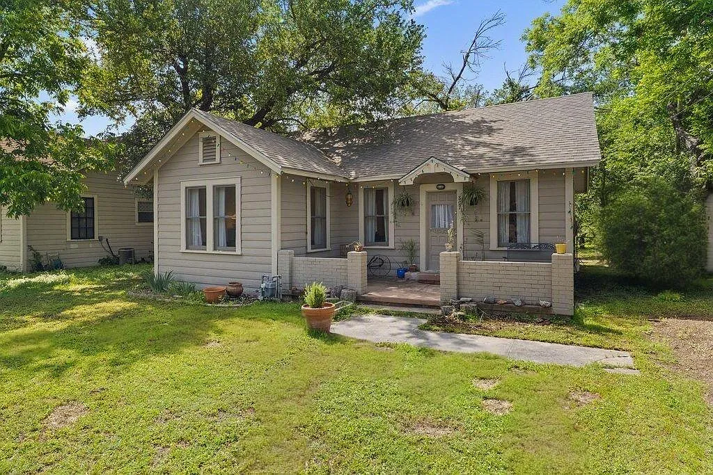 2 bed, 1.0 bath, 962 sqft, $1,550 — Photo 3