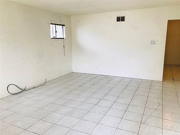 4th image of 18653 Bellorita St
