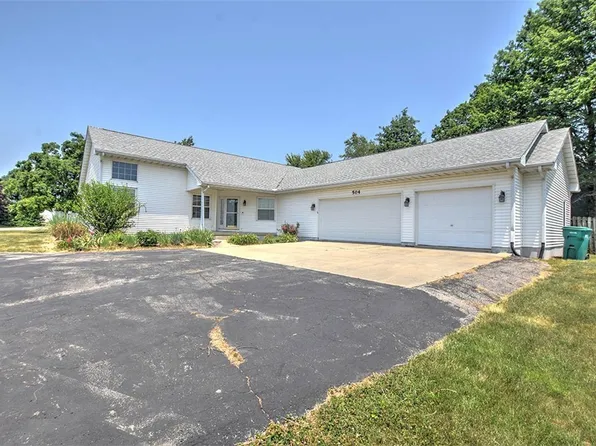 504 Debbie Dr, Niantic, IL 62551