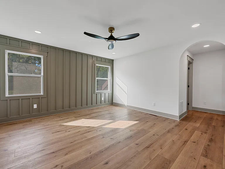 460 Hilltop Trl — Photo 15