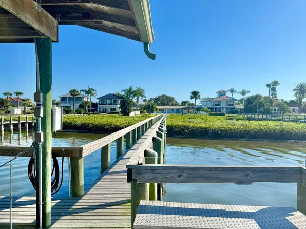 8 Richmond Dr, New Smyrna Beach, FL 32169