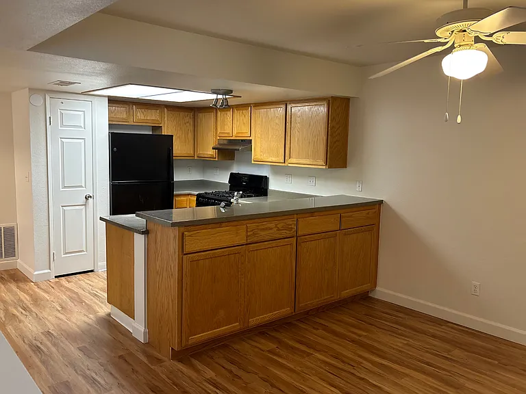 208 Masan Ct — Photo 15
