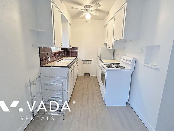 5th image of 1208 Burnaby St #10
