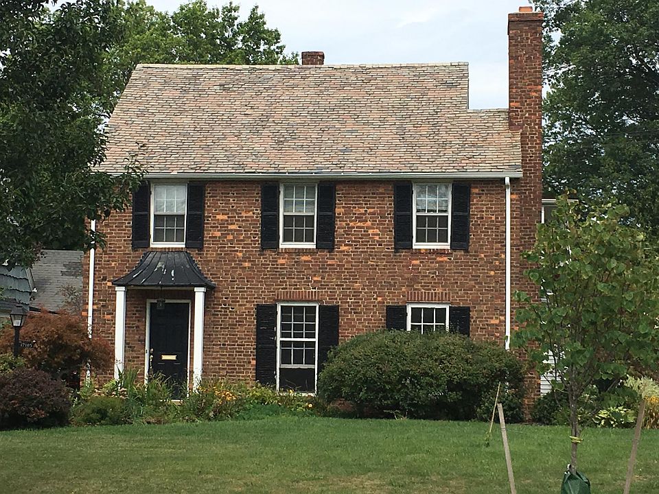 Beautiful brick colonial in the Fernway neighborhood of Shaker Heights