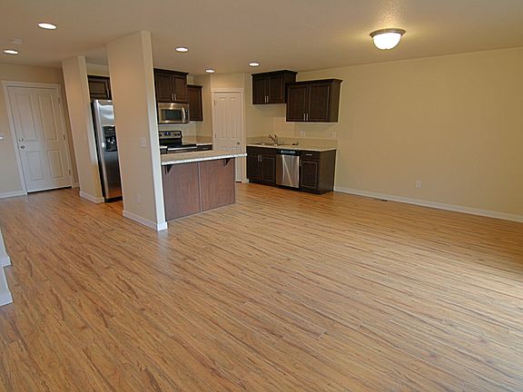 3rd image of 7421 NE 56th St