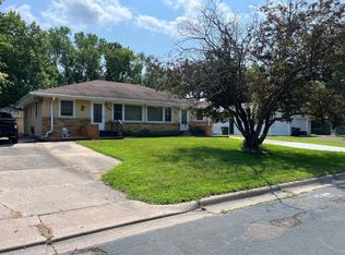 1064 Glenhill Rd, Shoreview, MN 55126