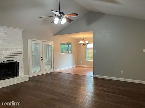 5th image of 2118R Westfield St