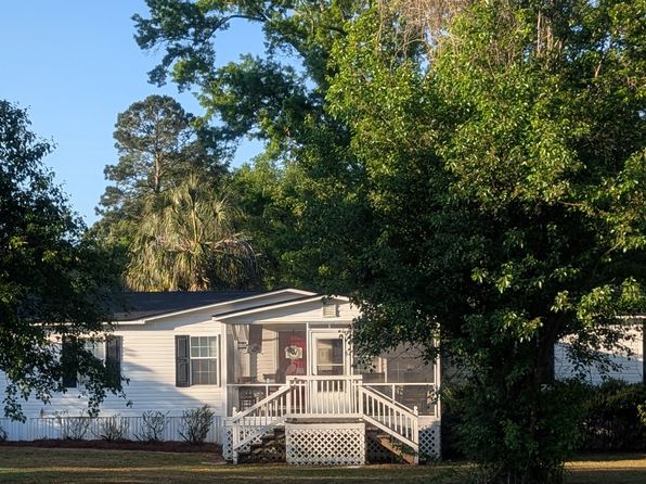 1401 Harbor House Dr