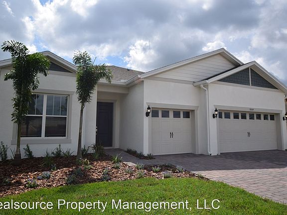 3rd image of 16014 Winding Bluff Dr